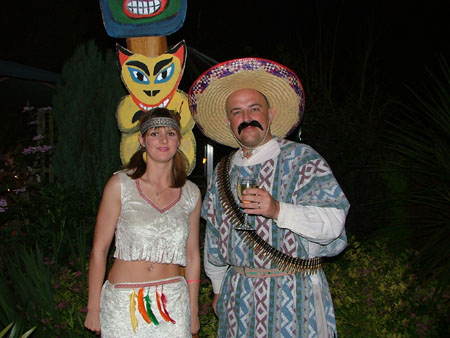 2005_1223FANCYDRESS0020