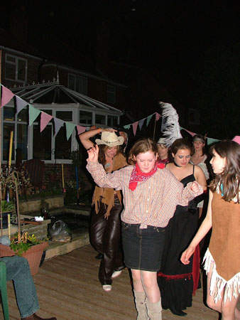 2005_1223FANCYDRESS0031